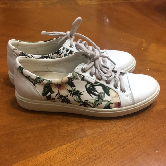 ecco soft 7 floral